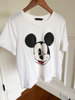A&F Women’s Mickey Mouse graphic cropped Top t-shirt Tee Abercrombie Size S